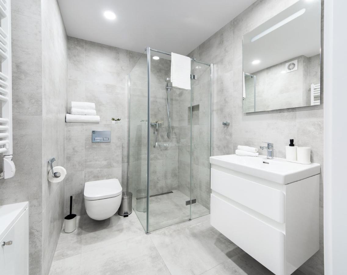 Apartment 7 *